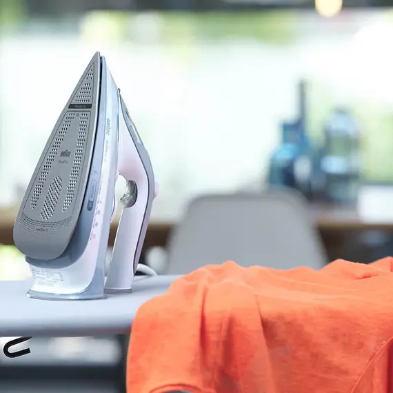 ორთქლის უთო BRAUN SI5078GY SI - Primestore.ge