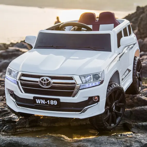 ბავშვის ელექტრო მანქანა TOYOTA D-189 კაუჩუკის საბურავებით,ტყავის სკამით - Primestore.ge