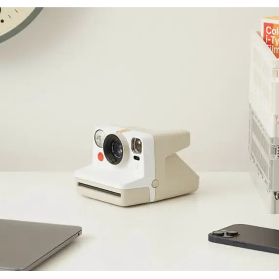 ფირის ფოტოაპარატი Polaroid Now Generation 3 Bundle Color Film (8 Photos) - Primestore.ge