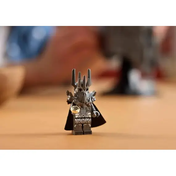 ლეგო LEGO Constructor Icons The Lord of the Rings: Sauron's Helmet - Primestore.ge