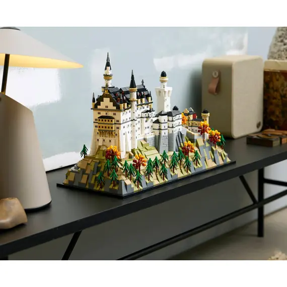 ლეგო LEGO Constructor Architecture Neuschwanstein Castle - Primestore.ge