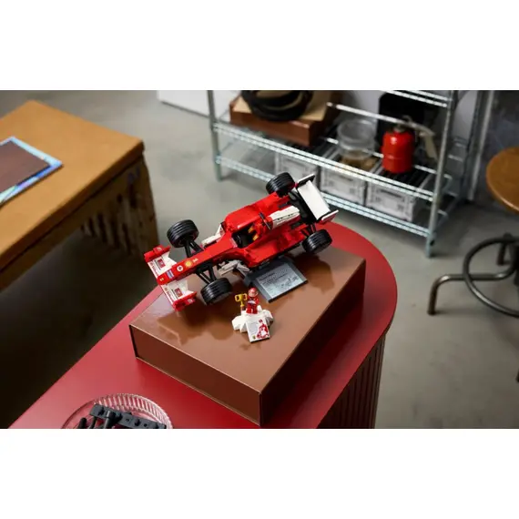 ლეგო LEGO Constructor Icons Ferrari F2004 та Michael Schumacher - Primestore.ge