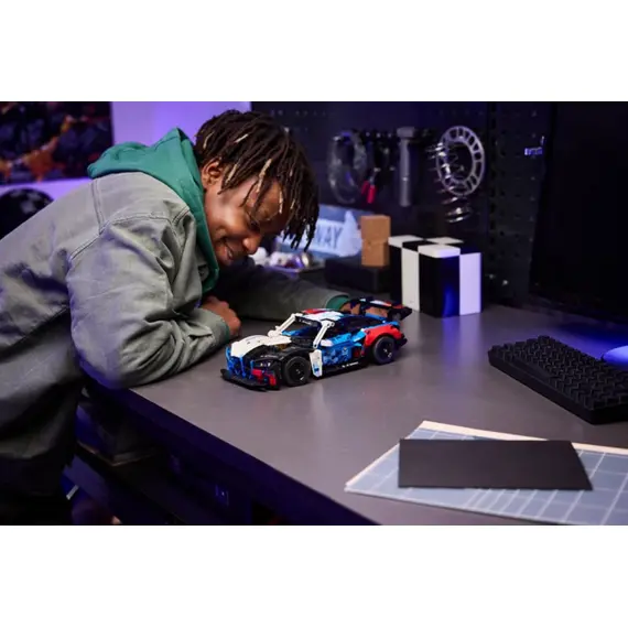 ლეგო LEGO Constructor Technic BMW M4 GT3 EVO Race Car - Primestore.ge